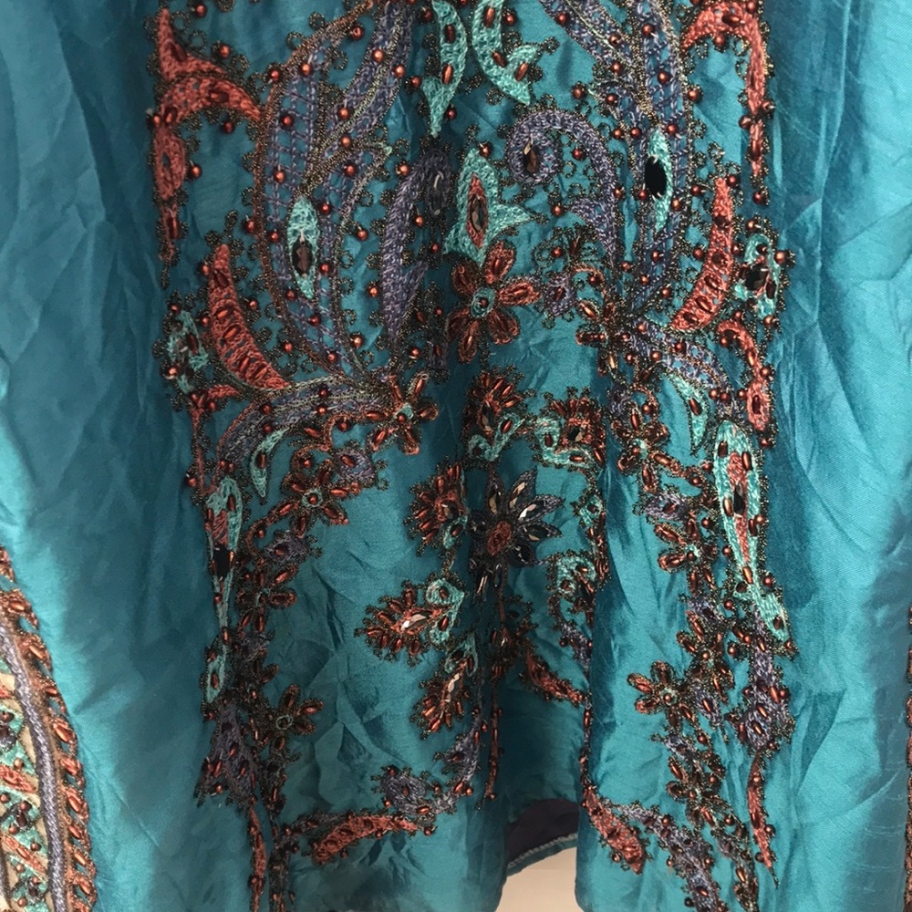 Dress - Picture 7 of 8